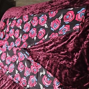 Floral Black and Pink Capri Leggins